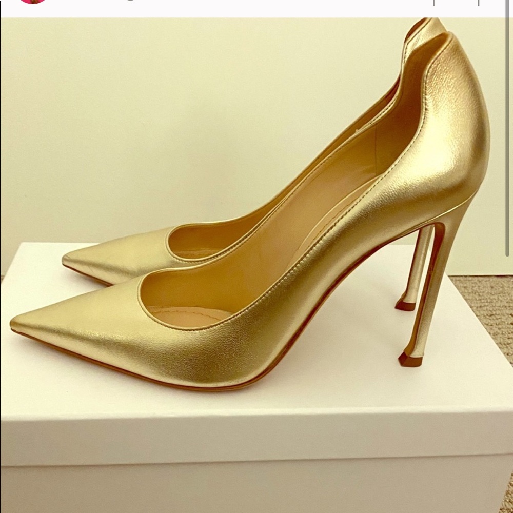 DIOR gold pumps